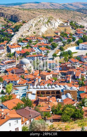 Beypazari – vertikale Ansicht aus der Luft. Reise nach Ankara Hintergrundfoto. Historische Städte in zentralanatolien von Turkiye. Stockfoto