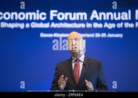 News Bilder des Tages (190115) -- GENF, 15. Januar 2019 -- der Gründer des Weltwirtschaftsforums (WEF) Klaus Schwab spricht auf einer Pressekonferenz am WEF-Hauptsitz in Genf, Schweiz, 15. Januar 2019. Die Welt tritt aufgrund der technologischen Zerrüttung der Vierten Industriellen Revolution und der geo-ökonomischen und geopolitischen Neuausrichtung in eine Phase tiefer Instabilität ein, sagte Klaus Schwab am Dienstag. Die Jahrestagung des Forums 2019 findet vom 22. Bis 25. Januar in Davos-Klosters in der Schweiz statt. ) SCHWEIZ-GENF-WEF-KLAUS SCHWAB-PRESSEKONFERENZ XUXJINQUAN PUBLICATIONXNOTXINXCHN Stockfoto