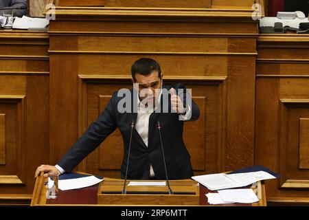 (190116) -- ATHEN, 16. Januar 2019 -- der griechische Premierminister Alexis Tsipras spricht während einer Parlamentssitzung in Athen, Griechenland, am 16. Januar 2019. Die Regierung des griechischen Premierministers Alexis Tsipras hat am Mittwoch eine Vertrauensabstimmung im griechischen parlament gewonnen, während eine neue entscheidende Abstimmung für die Ratifizierung des Makedonischen Namensabkommens in den kommenden Tagen folgen wird. ) GRIECHENLAND-ATHEN-REGIERUNG-VERTRAUEN-STIMMBERECHTIGTE MARIOSXLOLOS PUBLICATIONXNOTXINXCHN Stockfoto