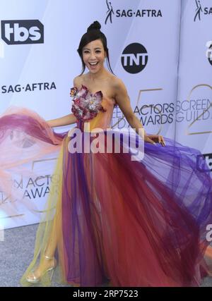 (190128) -- LOS ANGELES, 28. Januar 2019 -- die Schauspielerin Fiona Xie ist am 27. Januar 2019 für die 25. Jährlichen Screen Actors Guild Awards im Shrine Auditorium in Los Angeles in den Vereinigten Staaten eingetroffen. Li Ying) U.S.-LOS ANGELES-sag VERLEIHT liying3 PUBLICATIONxNOTxINxCHN Stockfoto