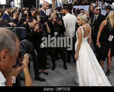 (190128) -- LOS ANGELES, 28. Januar 2019 (Xinhua) -- Sängerin Lady Gaga nimmt am 27. Januar 2019 an den 25. Jährlichen Screen Actors Guild Awards im Shrine Auditorium in Los Angeles Teil. (Xinhua/Li Ying) U.S.-LOS ANGELES-sag ZEICHNET PUBLICATIONxNOTxINxCHN AUS Stockfoto