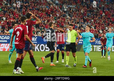 Pamplona, Spanien. September 2023. Sport. Football/Soccer.Football Match der La Liga EA Sports zwischen CA Osasuna und dem FC Barcelona fand am 3. September 2023 im El Sadar Stadion in Pamplona (Spanien) statt. Credit: Inigo Alzugaray/CordonPress Credit: CORDON PRESS/Alamy Live News Stockfoto