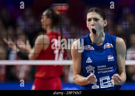 Brüssel, Belgien. September 2023. Die serbische Tijana Boskovic reagiert auf ein Volleyballspiel zwischen der Türkei und Italien am Sonntag, den 03. September 2023 in Brüssel, im Finale der Frauen-Europameisterschaft 2023. Das EuroVolley-Turnier 2023 findet vom 15. August bis zum 3. September statt. BELGA PHOTO KRISTOF VAN ACCOM Credit: Belga News Agency/Alamy Live News Stockfoto