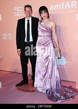 Venedig, Italien. September 2023. AmfAR Gala auf dem Foto: Paul WS Anderson und Milla Jovovich Credit: Independent Photo Agency/Alamy Live News Stockfoto