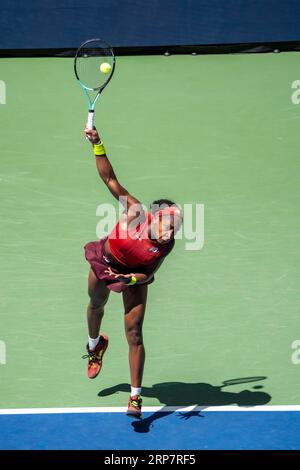 Coco Gauff (USA) nahm an der Women's Singles Round 2 beim US Open Tennis 2023 Teil. Stockfoto