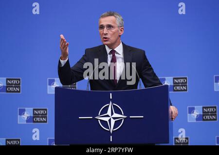 News Themen der Woche KW07 News Bilder des Tages 190213 -- BRÜSSEL, 13. Februar 2019 -- NATO-Generalsekretär Jens Stoltenberg spricht auf einer Pressekonferenz der NATO-Verteidigungsminister, die am 13. Februar 2019 im NATO-Hauptquartier in Brüssel, Belgien, zusammenkamen. BELGIEN-BRÜSSEL-NATO-STOLTENBERG-PRESSEKONFERENZ ZHENGXHUANSONG PUBLICATIONXNOTXINXCHN Stockfoto