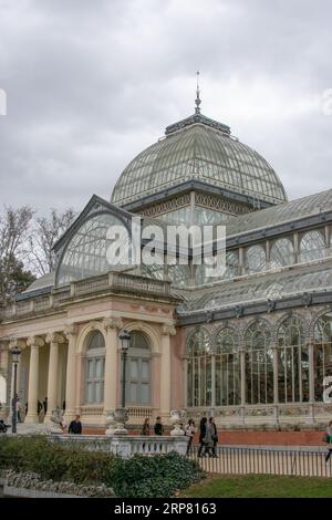 Der Kristallpalast im El Retiro Park in Madrid Spanien Stockfoto