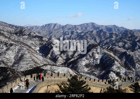 (190216) -- PEKING, 16. Februar 2019 (Xinhua) -- Foto vom 15. Februar 2019 zeigt eine Schneelandschaft an der Großen Mauer von Badaling in Peking, der Hauptstadt Chinas. (Xinhua/Fan Jiashan) CHINA-SNOW (CN) PUBLICATIONxNOTxINxCHN Stockfoto