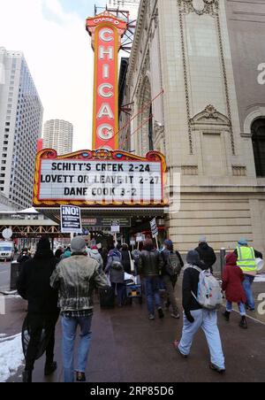 (190218) -- CHICAGO, 18. Februar 2019 -- Menschen nehmen an einem Protest in Chicago, USA, am 18. Februar 2019 Teil. Mehr als 100 Menschen versammelten sich am Montag in Chicago, um gegen die nationale Notstandserklärung von Präsident Donald Trump zu protestieren.) US-CHICAGO-TRUMP-NATIONAL EMERGENCY DECLARATION-PROTEST WANGXPING PUBLICATIONXNOTXINXCHN Stockfoto