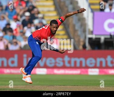 Birmingham 3. September : Cris Jordon of England in Bowling-Action während der dritten Vitality T20 International England Men gegen New Zealand Men in Edgbaston am 2023. September Birmingham England . Stockfoto