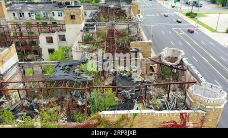 Highland Park, Michigan - die Highland Towers Apartments, ein luxuriöses Art déco-Apartmentgebäude aus dem Jahr 1932. Die Stadt fiel nach Ford A in schwere Zeiten Stockfoto