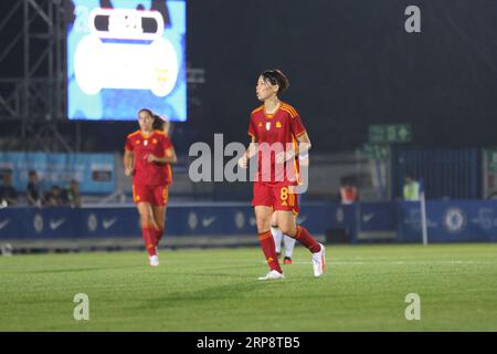 Kingston, Großbritannien. September 2023. London, England, 3. September 2023: Saki Kumagai (8 Roma)nwährend des Vorsaisonspiels zwischen Chelsea und Roma in Kingsmeadow, London, England. (Bettina Weissensteiner/SPP) Credit: SPP Sport Press Photo. Alamy Live News Stockfoto