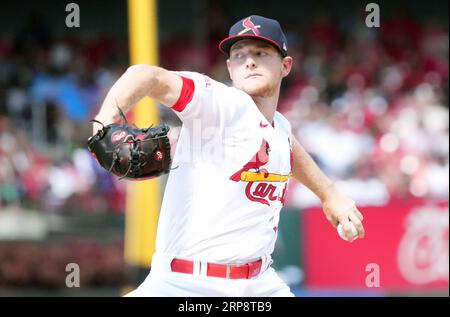 St. Louis, Usa. September 2023. St. Louis Cardinals Starting Pitcher Zack Thompson liefert ein Pitch an die Pittsburgh Pirates im fünften Inning im Busch Stadium in St. Louis am Sonntag, den 3. September 2023. Foto von Bill Greenblatt/UPI Credit: UPI/Alamy Live News Stockfoto