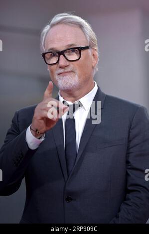Venedig, Italien. September 2023. David Fincher besucht einen roten Teppich für den Film „The Killer“ beim 80. Internationalen Filmfestival von Venedig am Sonntag, den 3. September 2023 in Venedig. Foto von Rocco Spaziani/UPI Credit: UPI/Alamy Live News Stockfoto