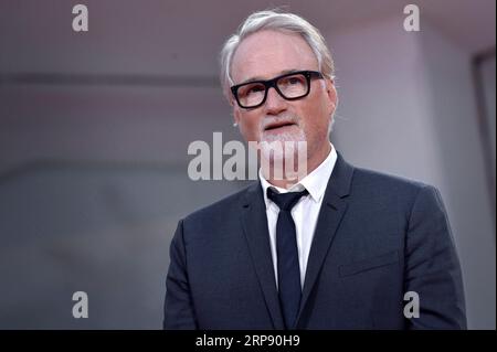 Venedig, Italien. September 2023. David Fincher besucht einen roten Teppich für den Film „The Killer“ beim 80. Internationalen Filmfestival von Venedig am Sonntag, den 3. September 2023 in Venedig. Foto von Rocco Spaziani/UPI Credit: UPI/Alamy Live News Stockfoto