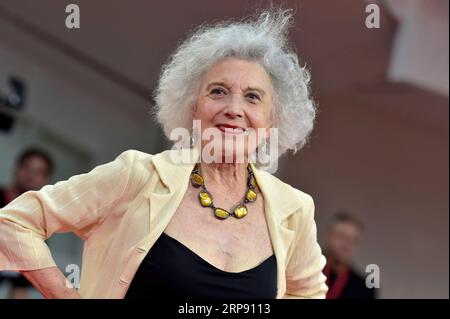Venedig, Italien. September 2023. Marisa Paredes besucht einen roten Teppich für den Film „The Killer“ beim 80. Internationalen Filmfestival von Venedig am Sonntag, den 3. September 2023 in Venedig. Foto von Rocco Spaziani/UPI Credit: UPI/Alamy Live News Stockfoto