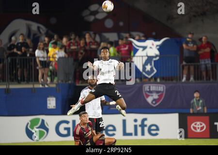 Frisco, USA. September 2023. Frisco, Texas, Vereinigte Staaten: Geovane de Jesus Rocha springt während des MLS-Spiels zwischen dem FC Dallas und Atlanta United, das am Samstag, den 2. September 2023 im Toyota Stadium gespielt wurde, in den Kopfball. (Foto: Javier Vicencio/Eyepix Group/SIPA USA) Credit: SIPA USA/Alamy Live News Stockfoto