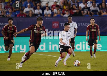 Frisco, USA. September 2023. Frisco, Texas, Vereinigte Staaten: Alan Velasco (Dallas) in Aktion während des MLS-Spiels zwischen dem FC Dallas und Atlanta United spielte am Samstag, den 2. September 2023 im Toyota Stadium. (Foto: Javier Vicencio/Eyepix Group/SIPA USA) Credit: SIPA USA/Alamy Live News Stockfoto