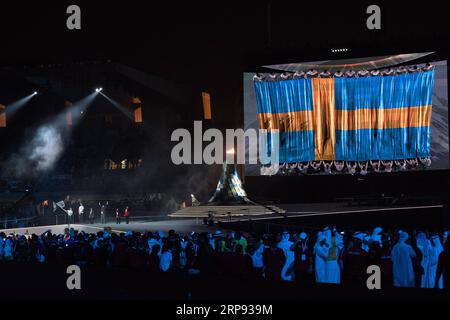 (190322) -- ABU DHABI, 22. März 2019 (Xinhua) -- die schwedische Flagge wird während der Abschlusszeremonie der Abu Dhabi Special Olympics World Games 2019 in Abu Dhabi, den Vereinigten Arabischen Emiraten, am 21. März 2019 gesehen. (Xinhua/Meng Tao) (SP)VAE-ABU DHABI-SPECIAL OLYMPICS-ABSCHLUSSZEREMONIE PUBLICATIONxNOTxINxCHN Stockfoto