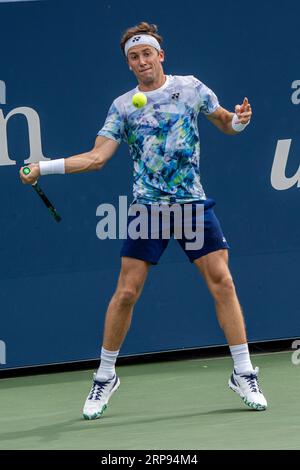 Casper Ruud (NOR) nahm an der 1. Runde der Männer bei den US Open Tennis 2023 Teil Stockfoto