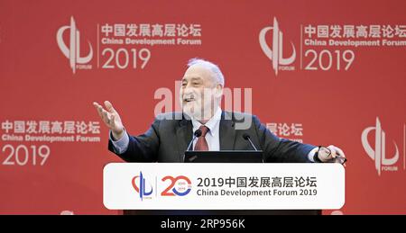 (190324) -- PEKING, 24. März 2019 (Xinhua) -- Joseph Stiglitz, Professor an der Columbia University und Nobelpreisträger, spricht während des China Development Forum 2019 in Peking, Hauptstadt Chinas, 24. März 2019. (Xinhua/Cai Yang) CHINA-PEKING-ENTWICKLUNGSFORUM (CN) PUBLICATIONxNOTxINxCHN Stockfoto