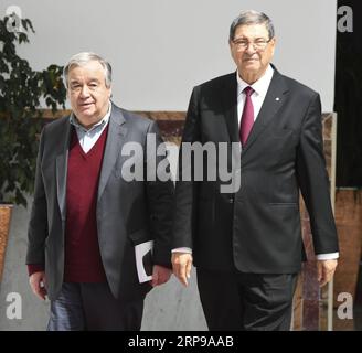 (190330) -- TUNIS, 30. März 2019 -- der Generalsekretär der Vereinten Nationen Antonio Guterres (L) kommt am 30. März 2019 in Tunis an, um am Gipfel der Arabischen Liga (AL) teilzunehmen. Der 30. AL-Gipfel findet am 31. März in Tunis statt. TUNESIEN-TUNIS-GUTERRES-AL GIPFELTREFFEN Huangxling PUBLICATIONxNOTxINxCHN Stockfoto