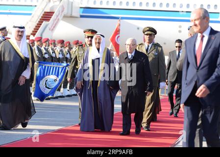 (190330) -- TUNIS, 30. März 2019 () -- kuwaitischer Emir Sheikh Sabah Al-Ahmad Al-Jaber Al-Sabah (Mitte-L) kommt am 30. März 2019 in Tunis, Tunesien an, um am Gipfel der Arabischen Liga (AL) teilzunehmen. Der 30. AL-Gipfel findet am 31. März in Tunis statt. () TUNESIEN-TUNIS-KUWAIT-EMIR-AL-GIPFEL XINHUA PUBLICATIONXNOTXINXCHN Stockfoto