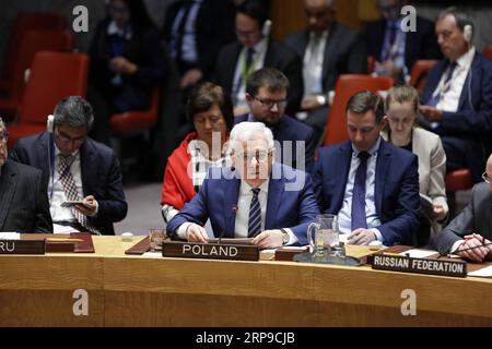 (190402) -- VEREINTEN NATIONEN, 2. April 2019 -- der polnische Außenminister Jacek Czaputowicz (Front) spricht am 2. April 2019 im UN-Hauptquartier in New York vor einer Tagung des Sicherheitsrates der Vereinten Nationen über Nichtverbreitung. Der UN-Sicherheitsrat bekräftigte am Dienstag seine Entschlossenheit, die Ziele des Nichtverbreitungsvertrags (NVV) voranzutreiben, dem einzigen vertrag, der rechtsverbindliche Verpflichtungen zur nuklearen Abrüstung enthält. ) SITZUNG DES VN-SICHERHEITSRATS ZUR NICHTVERBREITUNG LIXMUZI PUBLICATIONXNOTXINXCHN Stockfoto