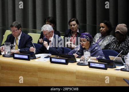 (190402) -- VEREINTEN NATIONEN, 2. April 2019 -- die stellvertretende Generalsekretärin der Vereinten Nationen Amina Mohammed (R, Front) spricht am 2. April 2019 im UN-Hauptquartier in New York über eine Sondertagung der Vereinten Nationen zum Zyklon Idai in Malawi, Mosambik und Simbabwe. Die stellvertretende UN-Generalsekretärin Amina Mohammed forderte am Dienstag mehr Mittel und langfristige Hilfe für die Opfer des Zyklons Idai in Malawi, Mosambik und Simbabwe. ) UN-CYCLONE IDAI-MEETING LIxMUZI PUBLICATIONxNOTxINxCHN Stockfoto