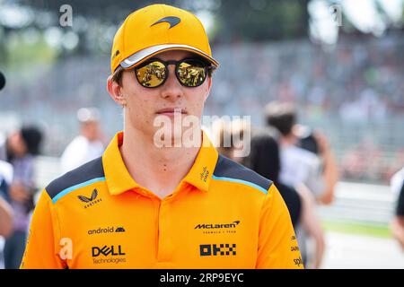 Monza, Italien. September 2023. Der australische Fahrer Oscar PiNGdes McLaren F1 Teams nimmt an einer Fahrerparade vor dem italienischen F1 Grand Prix-Rennen im Autodromo Nazionale Monza Teil. Quelle: SOPA Images Limited/Alamy Live News Stockfoto