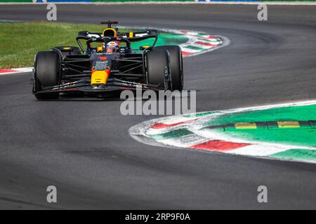 Monza, Italien. September 2023. Der niederländische Fahrer Max Verstappen von Oracle Red Bull Racing nimmt am italienischen F1-Grand-Prix-Rennen im Autodromo Nazionale Monza Teil. Quelle: SOPA Images Limited/Alamy Live News Stockfoto