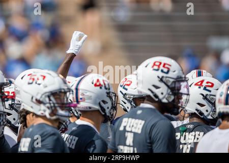 2. September 2023: Robert Morris-Team vor einem regulären NCAA-Fußballspiel zwischen den Robert Morris Colonials und den Air Force Falcons am 2. September 2023 im Falcon Stadium in der United States Air Force Academy, CO MAT Gdowski/CSM Stockfoto