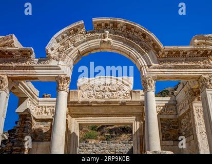 Tempel von Hadrian. Das Antike Ephesus. Izmir, Türkei Stockfoto