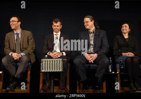 (190410) -- WASHINGTON, 10. April 2019 (Xinhua) -- das Foto vom 10. April 2019 zeigt eine Pressekonferenz, die vom Event Horizon Telescope (EHT) und der U.S. National Science Foundation (NSF) in Washington D.C., USA, abgehalten wurde. Astronomen sagten hier am Mittwoch, dass sie das erste Bild eines Schwarzen Lochs aufgenommen haben, und enthüllten die ersten direkten visuellen Beweise eines unsichtbaren kosmischen Objekts und seines Schattens. (Xinhua/Liu Jie) US-WASHINGTON D.C.-BLACK HOLE-PRESS CONFERENCE PUBLICATIONxNOTxINxCHN Stockfoto