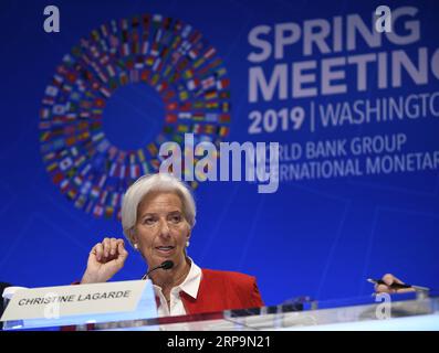 (190412) -- WASHINGTON, 12. April 2019 -- Christine Lagarde, Chefin des Internationalen Währungsfonds (IWF), spricht während einer Pressekonferenz auf den Frühjahrstagungen des IWF und der Weltbank in Washington D.C., USA, am 11. April 2019. Christine Lagarde forderte die politischen Entscheidungsträger am Donnerstag nachdrücklich auf, keinen Schaden anzurichten und falsche Handelspolitiken zu vermeiden, da die Weltwirtschaft einen breit angelegten Konjunkturabschwung erlebt und eine prekäre Erholung erwartet. ) US-WASHINGTON-IWF-CHRISTINE LAGARDE-PRESSBEREICHUNG LIUXJIE PUBLICATIONXNOTXINXCHN Stockfoto