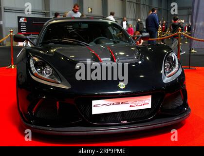 (190414) -- PRAG, 14. April 2019 (Xinhua) -- Ein Lotus Exige Sportwagen ist auf der Autoshow Prag, in Prag, Tschechien, 13. April 2019 zu sehen. Die dreitägige automobilmesse hat hier am Sonntag geschlossen. (Xinhua/Dana Kesnerova) TSCHECHISCHE REPUBLIK-PRAG-AUTOSHOW PUBLICATIONxNOTxINxCHN Stockfoto