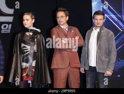 Entertainment Themen der Woche KW16 Entertainment Bilder des Tages (190415) -- SEOUL, 15. April 2019 -- Schauspielerin Brie Larson, Schauspieler Robert Downey Jr. und Schauspieler Jeremy Renner (von L bis R) besuchen eine Pressekonferenz für ihren neuen Film Avengers: Endspiel im Four Seasons Hotel in Seoul, Südkorea, 15. April 2019. Der Film wird am 24. April in Südkorea veröffentlicht. SÜDKOREA-SEOUL-FILMFÖRDERUNG LeexSang-ho PUBLICATIONxNOTxINxCHN Stockfoto