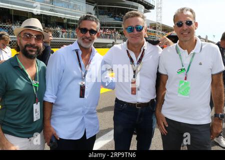 Monza, Italien. September 2023. MONZA, Italien, 3. September 2023; Sheikh Salman bin Isa Al Khalifa (2. L) CEO, Bahrain International Circuit mit Formel E-Chairman Alejandro Agag und Gästen. Parco di Monza, Autodromo, Formel 1, F1, großer Preis von Italien, großer Preis von Italien, GP d'Italie, Motorsport, Race, Formel1, Honorarpflichtiges Foto, gebührenpflichtiges Bild, Copyright © Arthur THILL/ATP Images (THILL Arthur/ATP/SPP) Credit: SPP Sport Press Photo. Alamy Live News Stockfoto