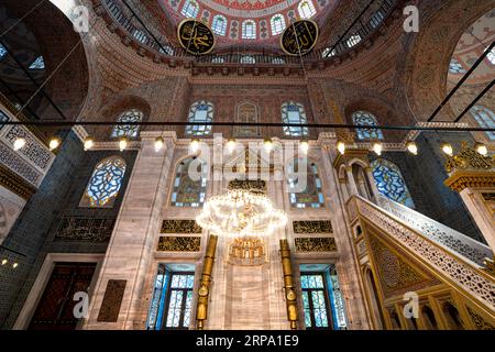 Neue Moschee (Yeni Cami), ursprünglich Valide Sultan Moschee genannt. Eminönü, Istanbul, Türkei Stockfoto