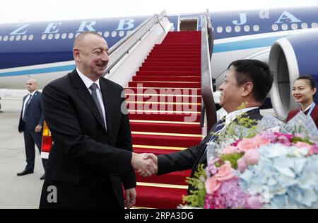 (190424) -- PEKING, 24. April 2019 -- der Präsident Aserbaidschans Ilham Aliyev kommt am 24. April 2019 in Peking, der Hauptstadt Chinas, an, um an dem Zweiten Belt and Road Forum for International Cooperation (BRF) teilzunehmen. ) (BRF)CHINA-PEKING-GÜRTEL- UND STRASSENFORUM-ASERBAIDSCHANISCHE PRÄSIDENT-ANKUNFT (CN) SHENXBOHAN PUBLICATIONXNOTXINXCHN Stockfoto