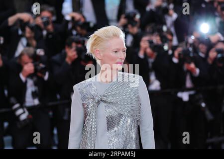 (190515) -- CANNES, 15. Mai 2019 (Xinhua) -- Schauspielerin Tilda Swinton nimmt an der Eröffnungsgala während des 72. Cannes Film Festivals im Palais des Festivals in Cannes, Frankreich, am 14. Mai 2019 Teil. Vom 14. Bis 25. Mai finden hier die 72. Filmfestspiele von Cannes statt. (Xinhua/Zhang Cheng) FRANCE-CANNES-FILM FESTIVAL-OPENING PUBLICATIONxNOTxINxCHN Stockfoto