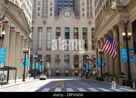 (190515) -- CHICAGO, 15. Mai 2019 (Xinhua) -- Foto aufgenommen am 15. Mai 2019 zeigt das Chicago Board of Trade Building in der Innenstadt von Chicago, USA. Chicago Board of Trade (CBOT) Soja-Futures stiegen am Mittwoch an, da Short-Coverage den Sojabohnenmarkt weiterhin stützte. Die Schlusskurse der Ölsaaten sind jedoch niedriger als ihre täglichen Hochs, da die Anleger Short-Positionen einnehmen und auf Ausgangstüren zusteuern. (Xinhua/Wang Ping) U.S.-CHICAGO-CBOT-SOJA-FUTURES PUBLICATIONxNOTxINxCHN Stockfoto