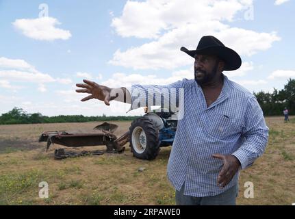 (190519) -- BASKERVILLE, 19. Mai 2019 -- John Boyd Jr. spricht während eines Interviews in Baskerville, Virginia, USA, am 15. Mai 2019. John Boyd Jr., ein Landwirt der vierten Generation im US-Bundesstaat Virginia, hat in diesem Jahr nur etwa ein Viertel seiner Sojabohnenernte gepflanzt. Ich bin teilweise besorgt und teilweise frustriert und bin sehr enttäuscht, sagte er. Auf seiner Familienfarm in Baskerville, Süd-Virginia, sagte Boyd Xinhua Anfang dieser Woche, dass das Pflanzfenster für seine Sojabohnen geschlossen werde. Wenn meine Ernte nicht in einem Monat ab jetzt gepflanzt wird ... Dann ist alles vorbei für mich, und nicht nur Stockfoto