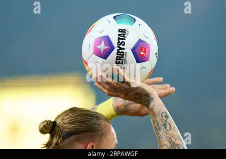 Marius Wolf, BVB 17 im Spiel BORUSSIA DORMUND - 1. FC HEIDENHEIM 2-2 am 1. September 2023 in Dortmund. Staffel 2023/2024, 1.Bundesliga, BVB, Spieltag 3, 3.Spieltag © Peter Schatz / Alamy Live News - DFL-VORSCHRIFTEN VERBIETEN DIE VERWENDUNG VON FOTOS als BILDSEQUENZEN und/oder QUASI-VIDEO - Stockfoto