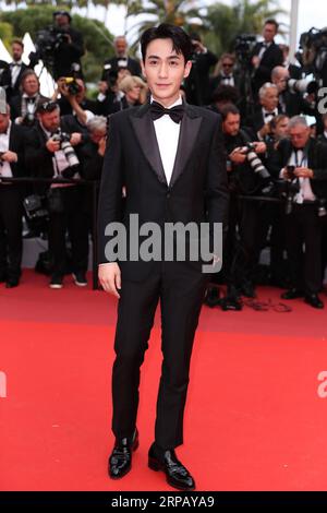 (190522) -- CANNES, 22. Mai 2019 (Xinhua) -- Schauspieler Zhu Yilong nimmt an der Premiere des von Quentin Tarantino inszenierten Films Once Upon a Time in Hollywood während des 72. Cannes Film Festivals in Cannes, Frankreich, am 21. Mai 2019 Teil. Es war einmal in Hollywood, dass es um die Palme d oder mit anderen 20 Filmen konkurrieren wird. (Xinhua/Gao Jing) FRANKREICH-CANNES-FILM EINST IN HOLLYWOOD-PREMIERE PUBLICATIONxNOTxINxCHN Stockfoto