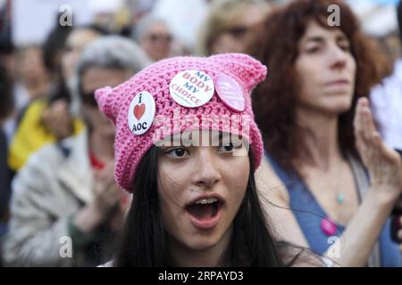 (190522) -- NEW YORK, 22. Mai 2019 (Xinhua) -- Menschen nehmen an einer Kundgebung Teil, die Abtreibungsrechte am Foley Square in New York, USA, 21. Mai 2019 fordert. (Xinhua/Wang Ying) US-NEW YORK-ABTREIBUNGSRECHTE-PROTEST PUBLICATIONxNOTxINxCHN Stockfoto