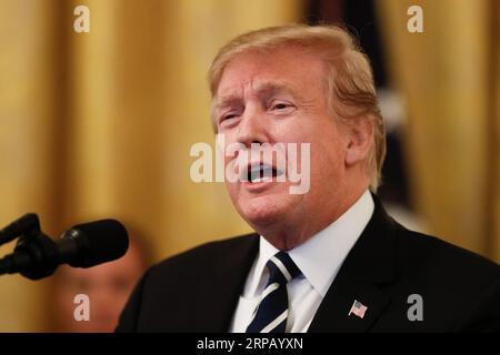 (190522) -- WASHINGTON, 22. Mai 2019 -- US-Präsident Donald Trump spricht während der Verleihung der Public Safety Officer Medal of Valor im Weißen Haus in Washington D.C., USA, am 22. Mai 2019. ) US-WASHINGTON D.C.-TRUMP TingxShen PUBLICATIONxNOTxINxCHN Stockfoto