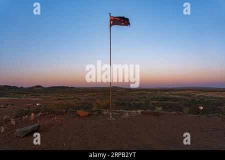 Australische Flagge in ländlicher Umgebung in Western Australia Stockfoto