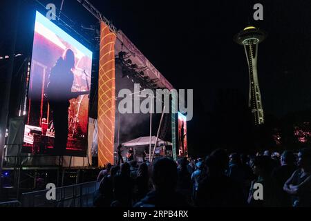 Seattle, USA. September 2023. Die Olympia-Band Sleater Kinney tritt während des Bumbershoot Weekend 2023 auf der Fountain Stage auf. Das Festival wurde nach dem Wiederauftreten von Live-Musikfestivals nach der COVID-Pandemie mit Spannung erwartet. James Anderson/Alamy Live News Stockfoto