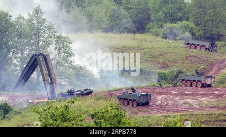 (190530) -- PEKING, 30. Mai 2019 -- kroatische Soldaten nehmen an der Militärübung Sofortmaßnahmen 2019 zum 10. Jahrestag der NATO-Mitgliedschaft Kroatiens in Slunj, Kroatien, 29. Mai 2019, Teil. ) XINHUA FOTOS DES TAGES KristinaxStedulxFabac PUBLICATIONxNOTxINxCHN Stockfoto